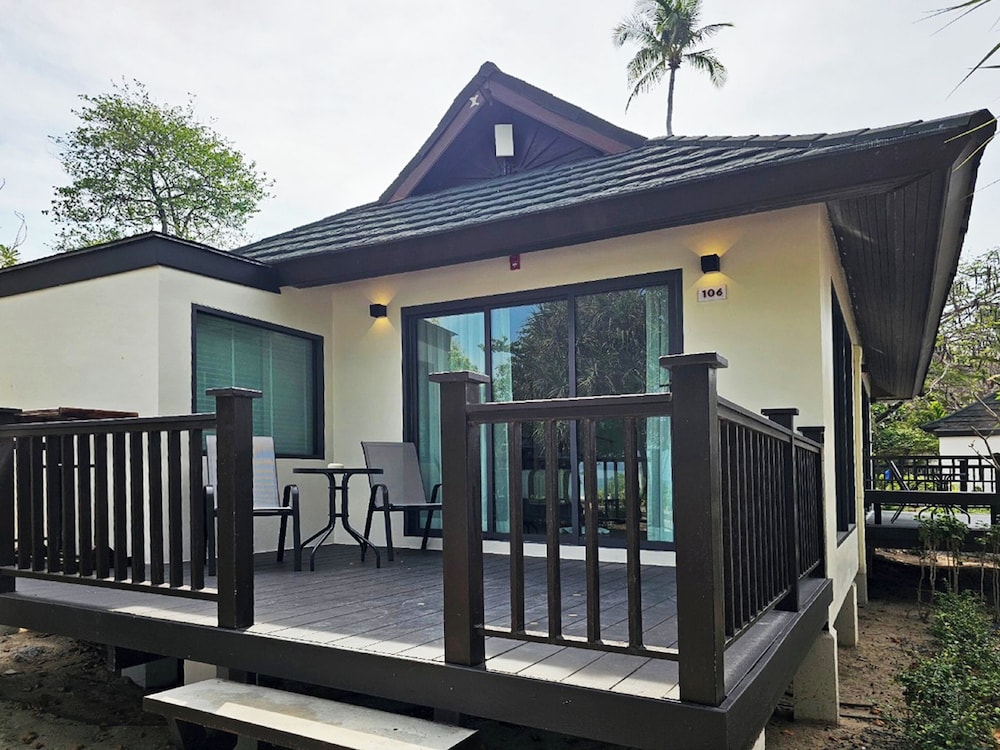 Phi Phi Holiday Resort in PHI PHI ISLAND
