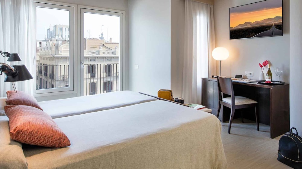 SUPERIOR, TWIN BEDS, BALCONY