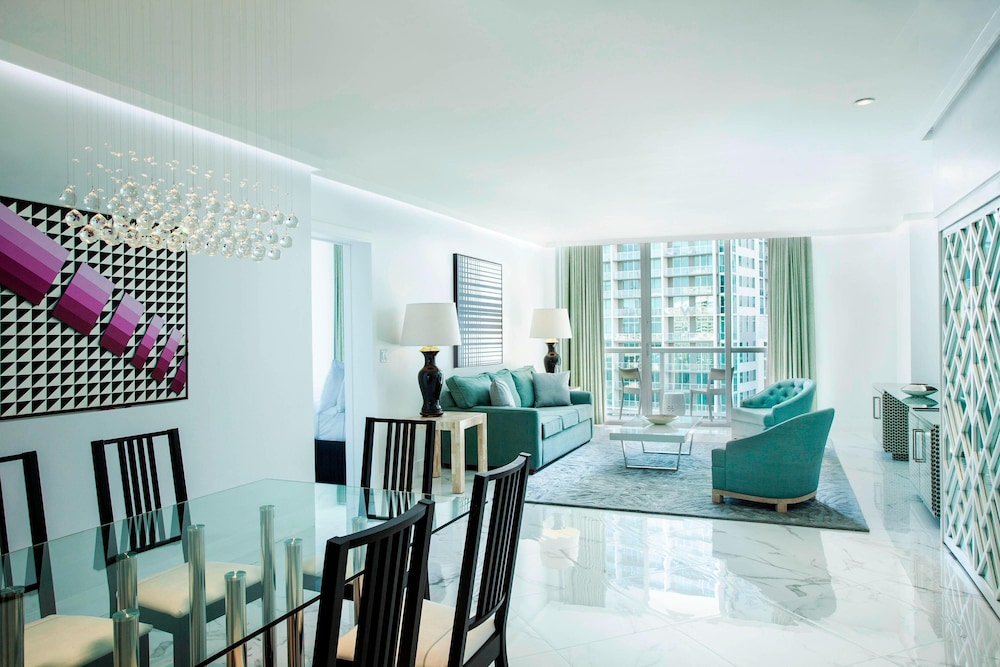 W Miami 29/34