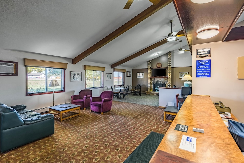 Rodeway Inn Saint Joseph 18/26