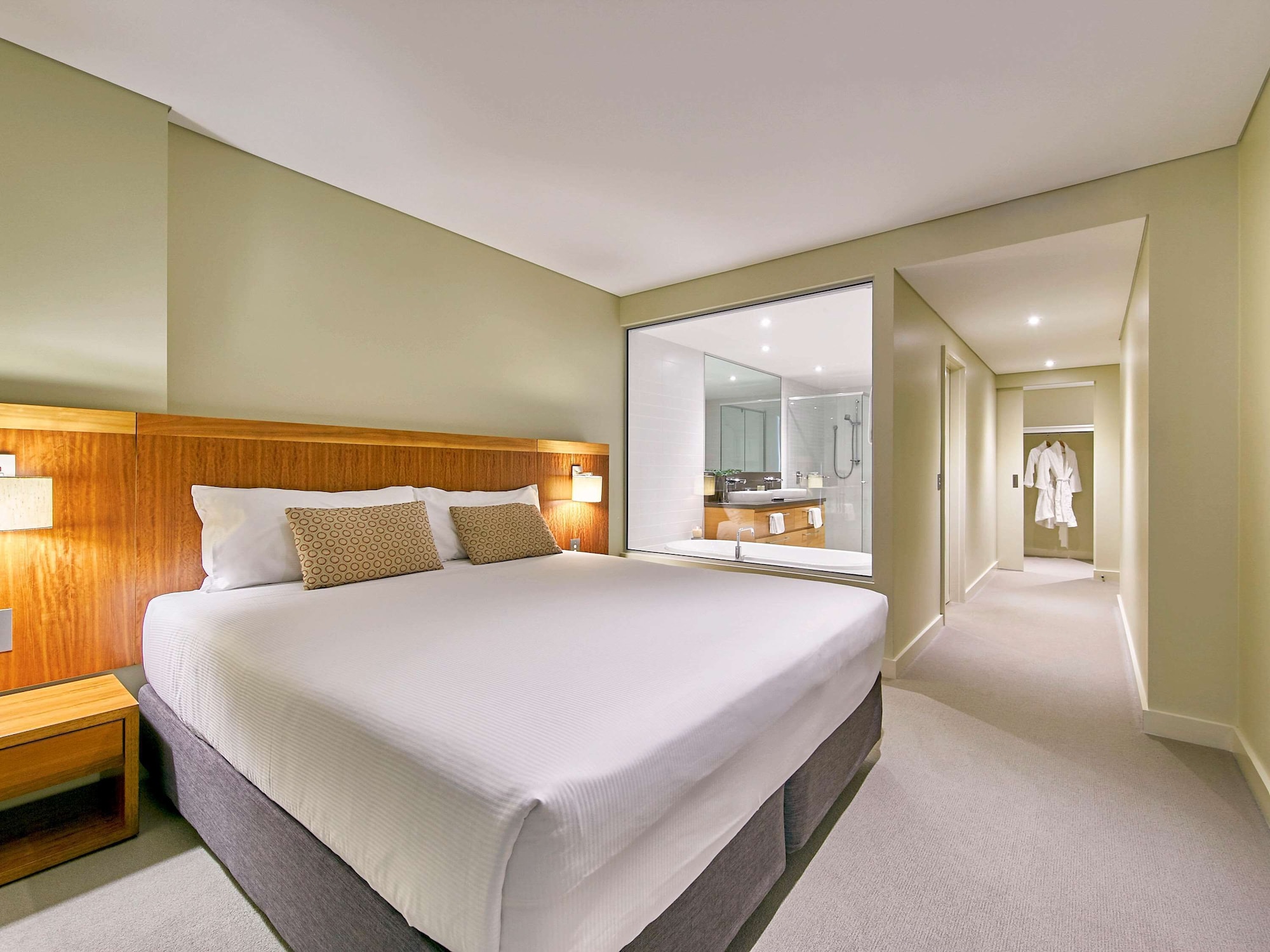 Bliss, Double Bed, Bathtub، The Sebel Mandurah 4/10