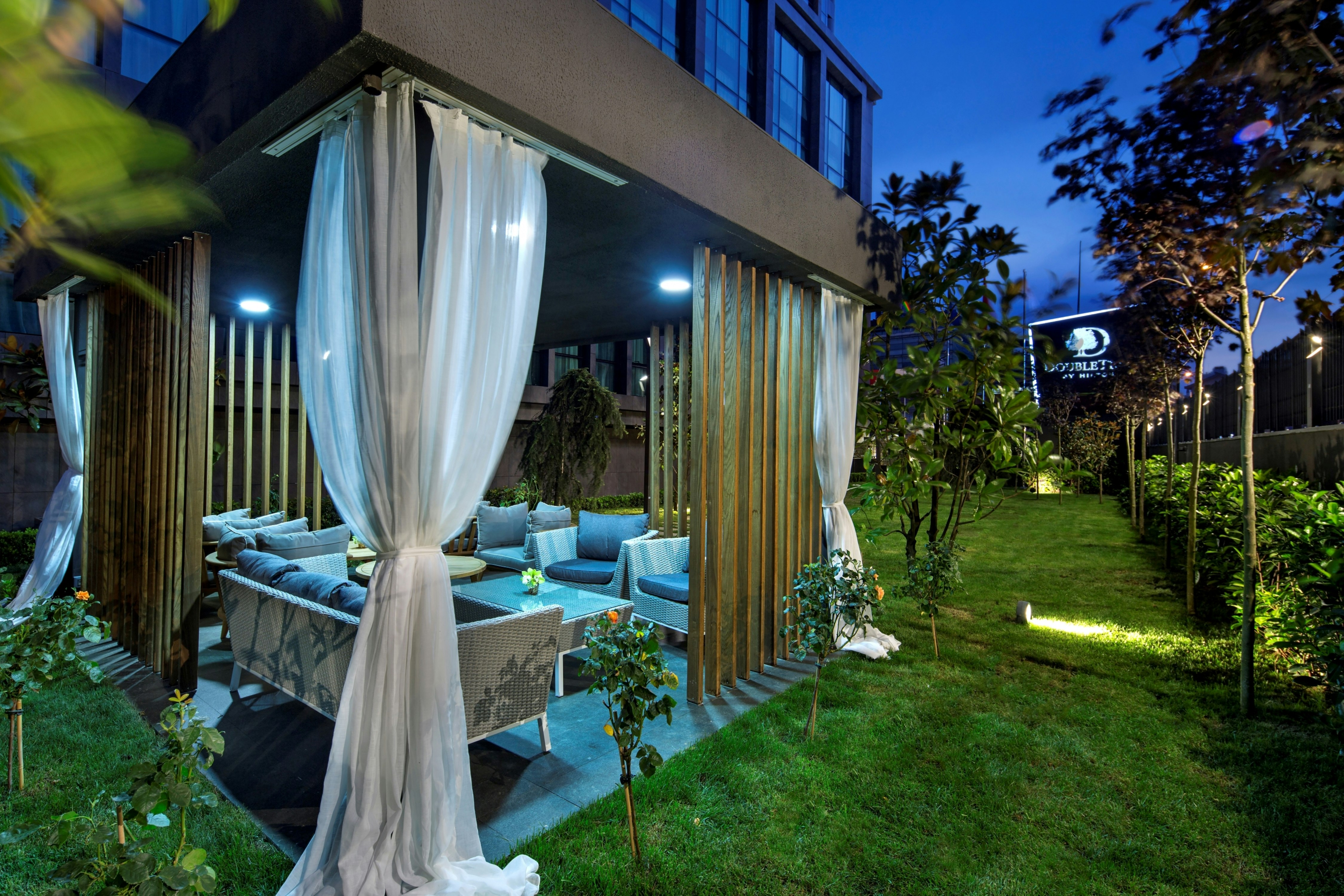 Doubletree By Hilton Istanbul Piyalepasa 78/82