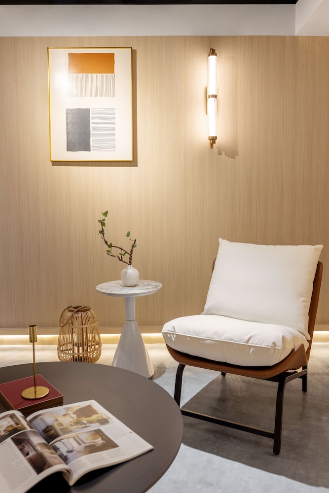 Green World New World Hotel 25/40