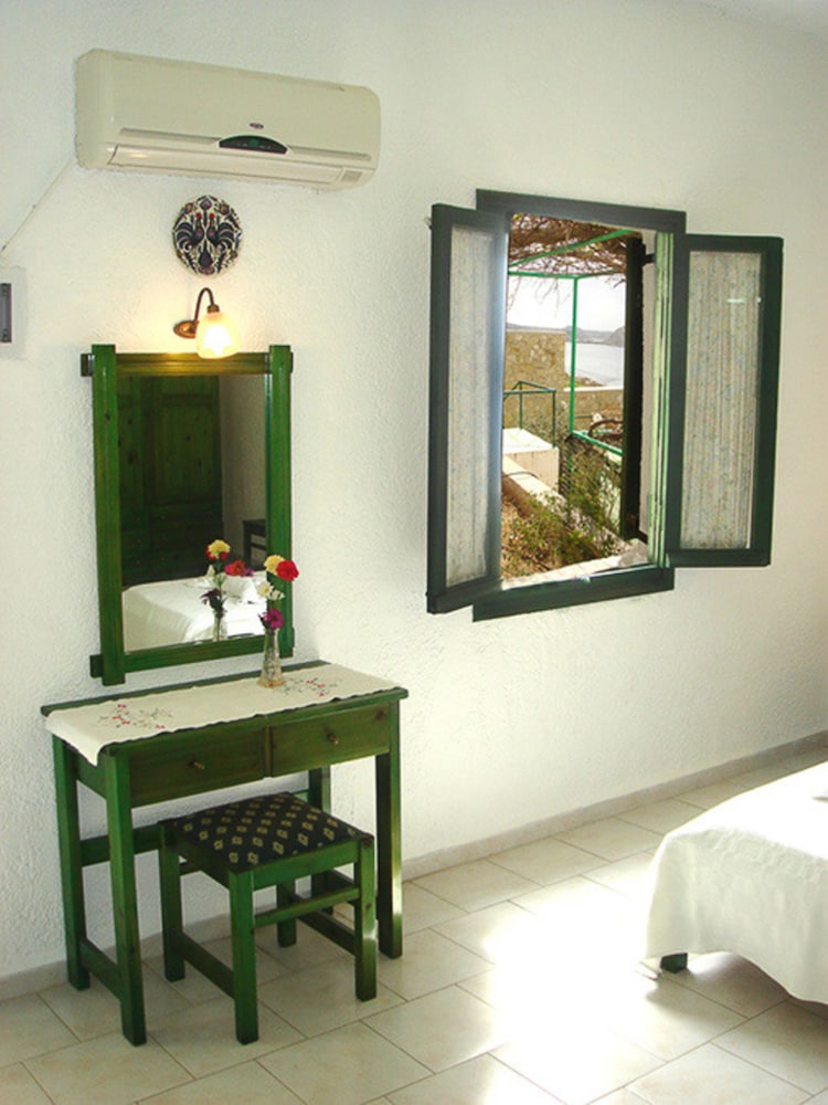 Finiki View Hotel Apartments 6/50
