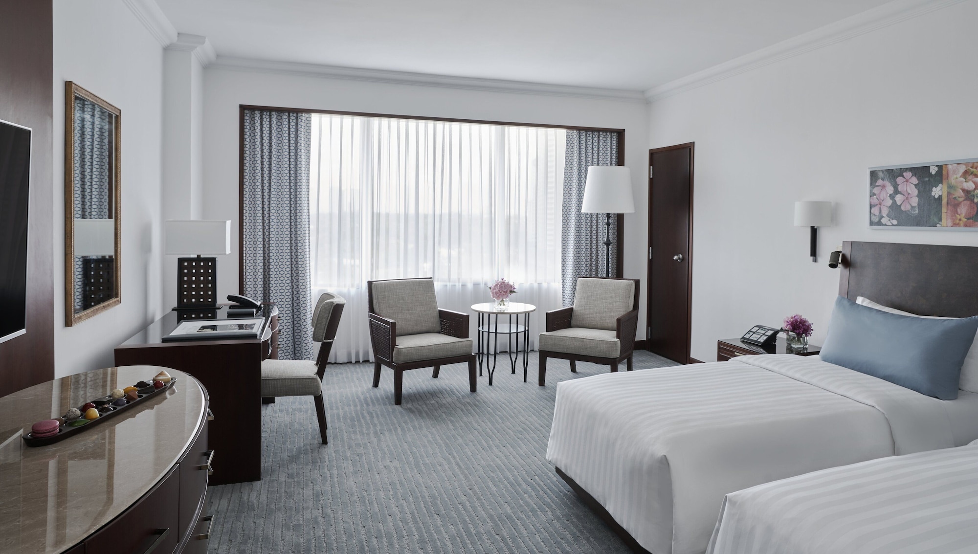 GRAND, DELUXE, TWIN BEDS