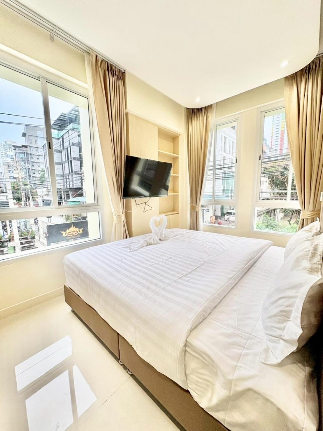 ABC QQ Hotel 6/38