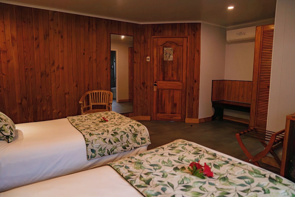 TAHA TAI HOTEL 32/68