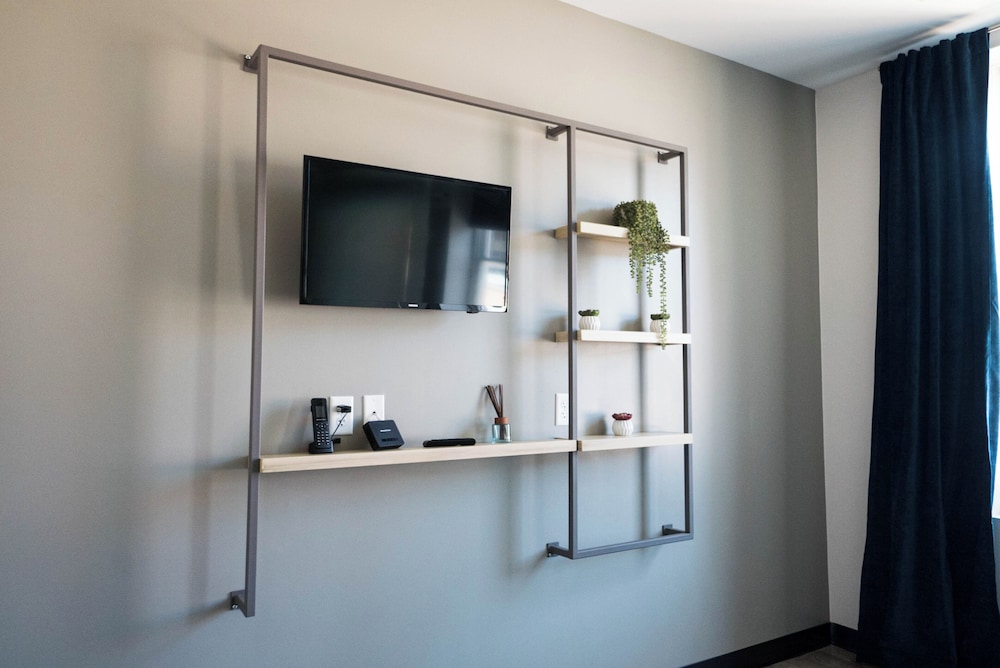 SOVA Micro-Room & Social Hotel 34/50