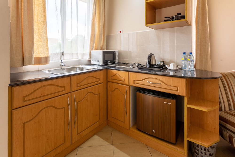Longview Suites 50/51