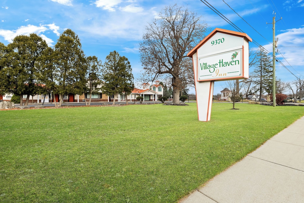 Americas Best Value Inn & Suites - Clarence/Buffalo East 47/49
