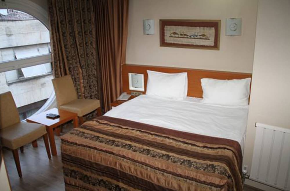 STANDARD, DOUBLE BED