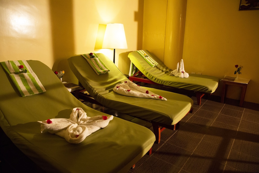 Jupiter International Hotel Cazanchise 30/66