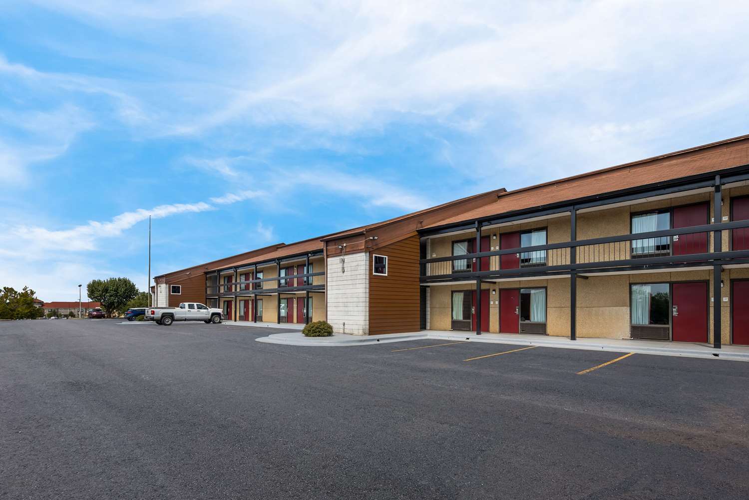 Econo Lodge Madison Airport 16/20