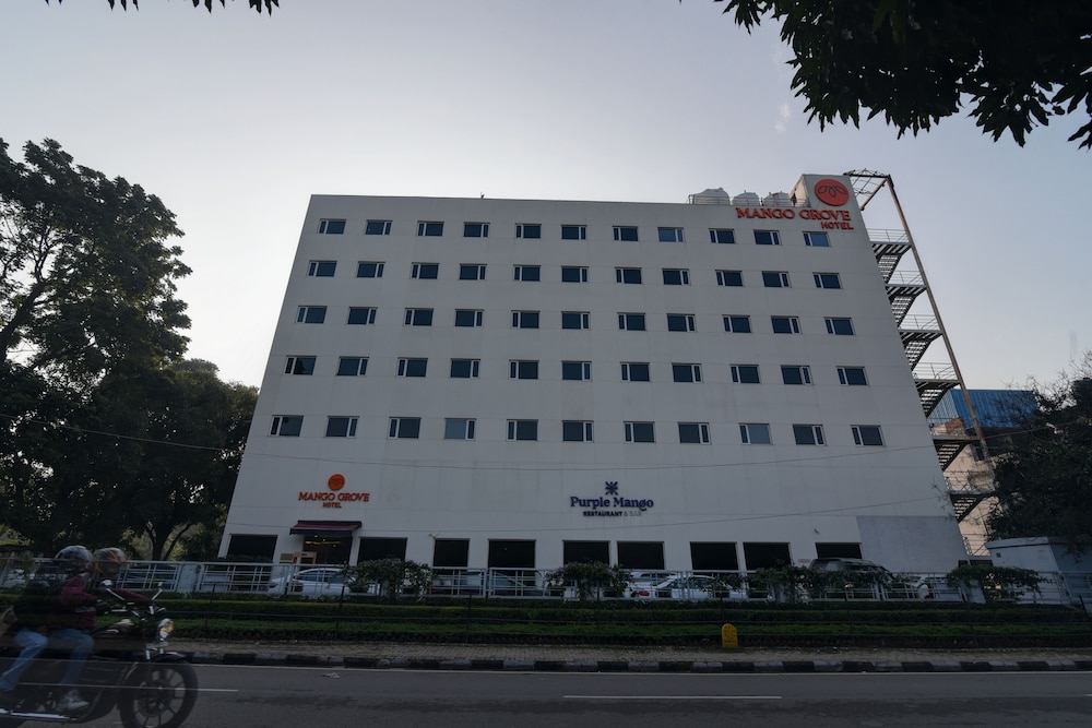 Mango Grove Hotel Chandigarh 5/62