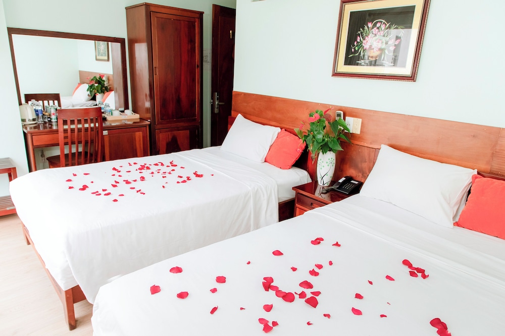 Art Deluxe Hotel 20/60