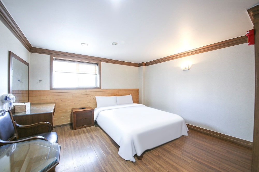 STANDARD, DOUBLE BED