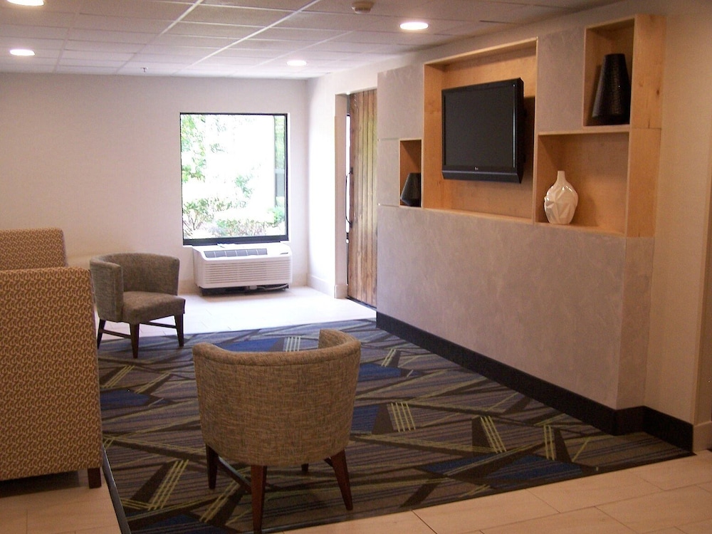 Holiday Inn Express New Albany - Louisville NW 40/50