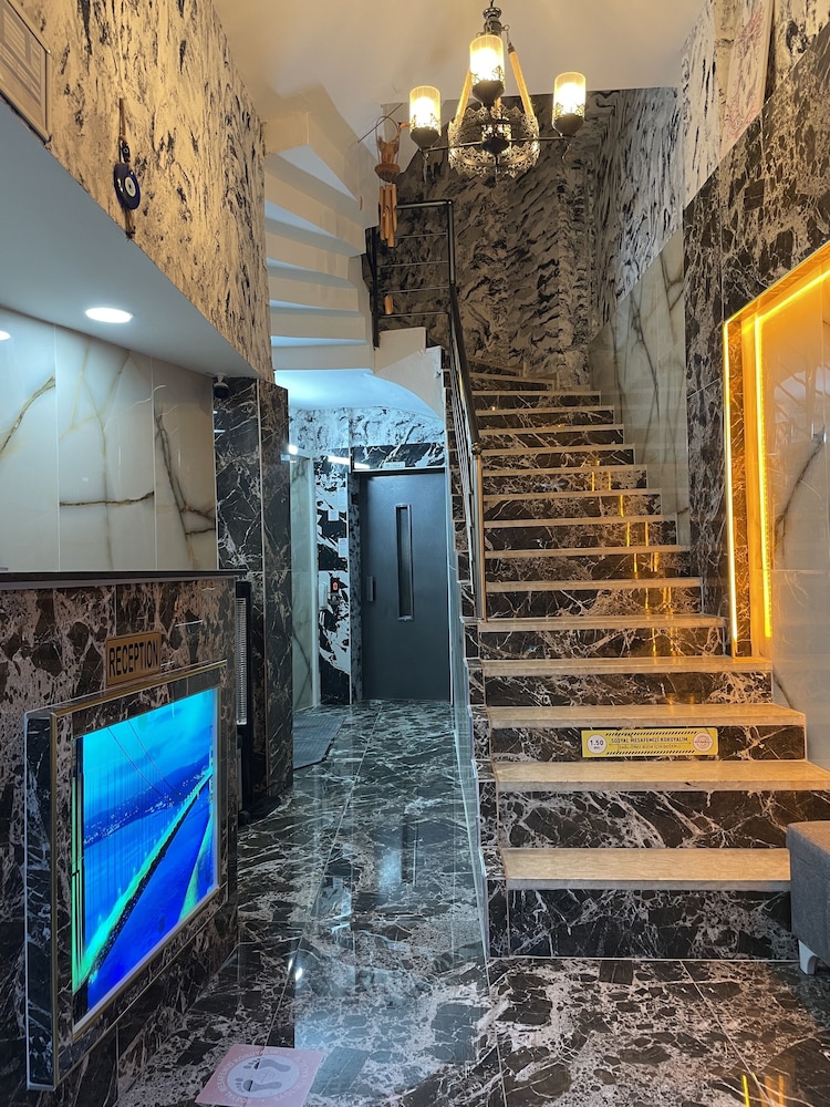 Ersoy Ege Apart Otel 12/50