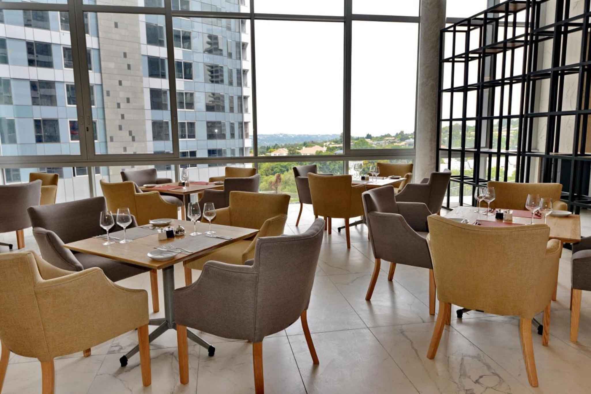 Sandton Hotel 44/58