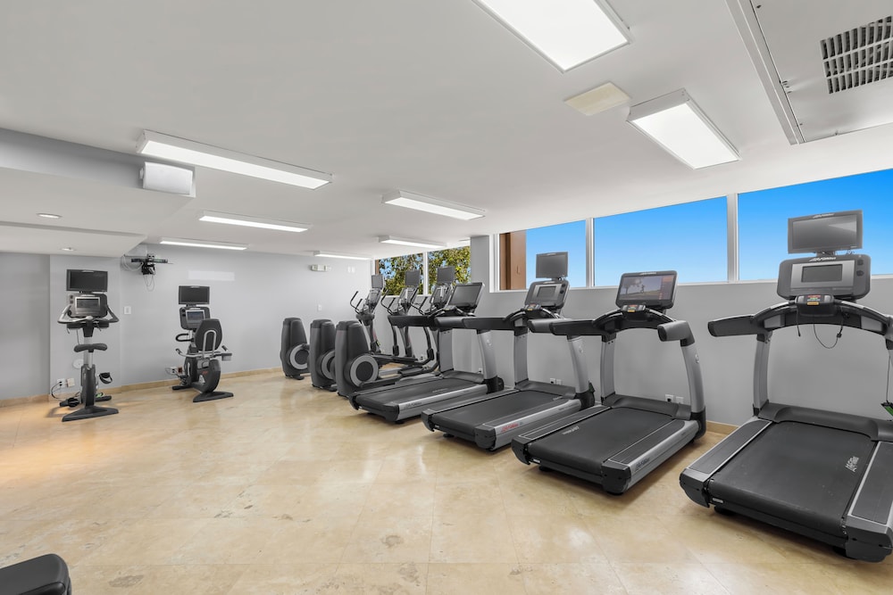 Beachside Resort and Residences 14/50