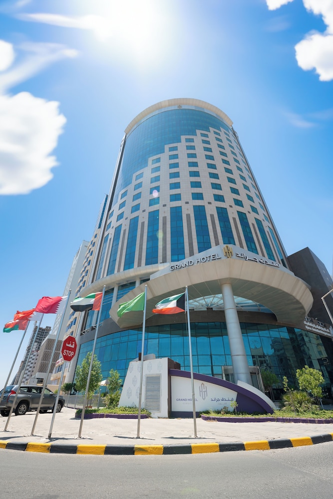 Kuwait Grand Hotel 7/64