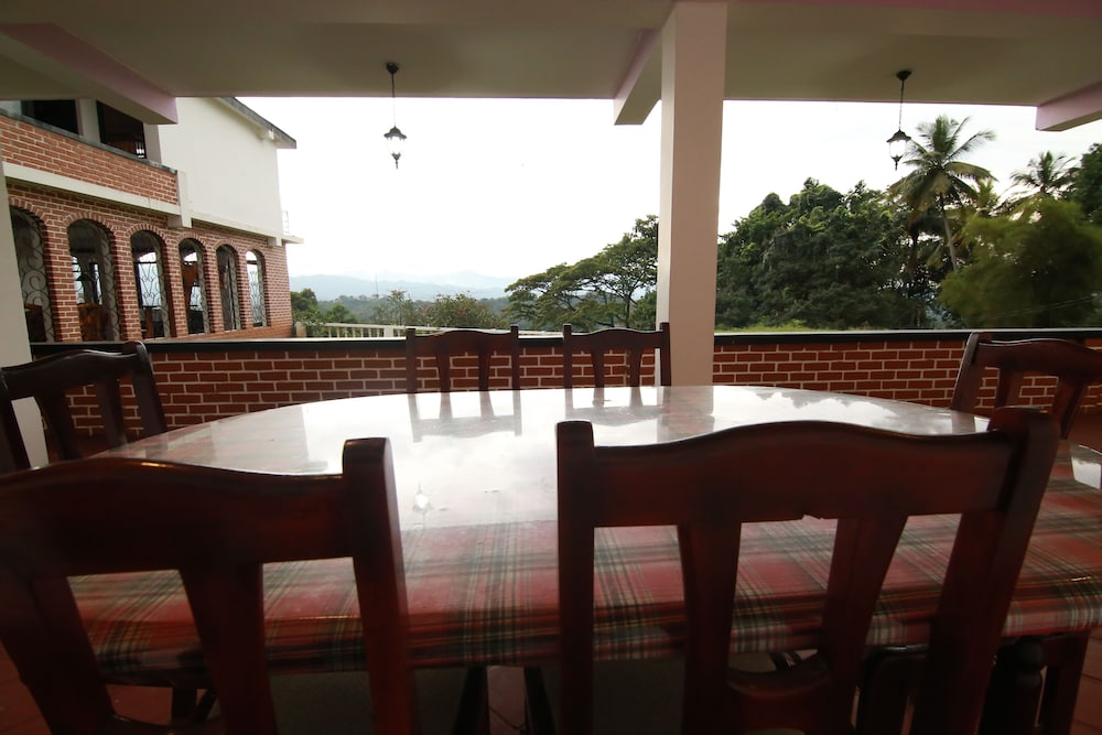 Mahaweli Regent Hotel 27/42