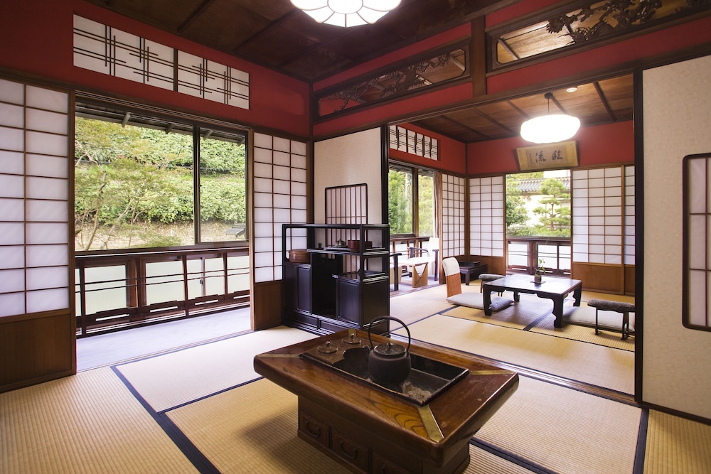 Motoyu Ishiya 32/49