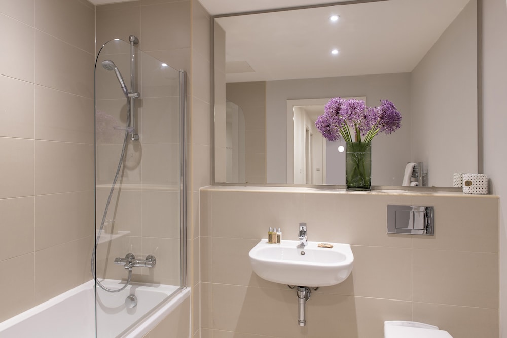 2 Bedrooms, Plus, Apartment, 2 King Beds, Sofa، Cove Minshull Street Piccadilly (ex. SACO Manchester - Piccadilly) 8/10