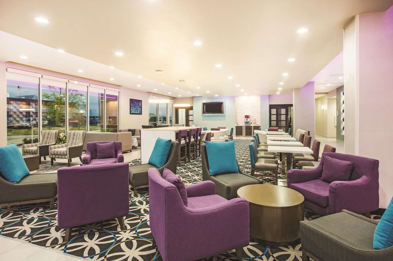 La Quinta Inn & Suites by Wyndham Dallas Plano - The Colony 13/20