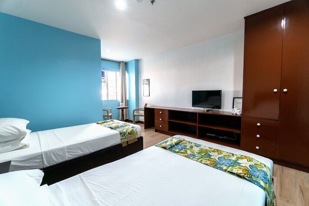 DELUXE, TWIN BEDS