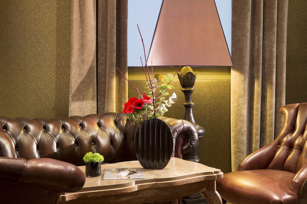 Hotel Gabriel Paris 43/64
