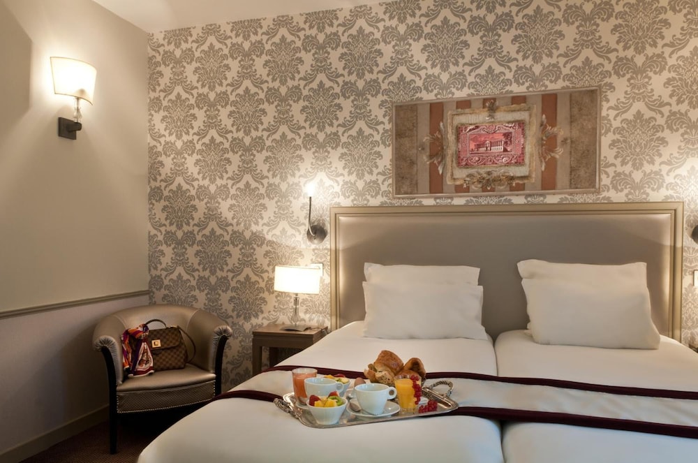 Hotel Monceau Wagram 5/69