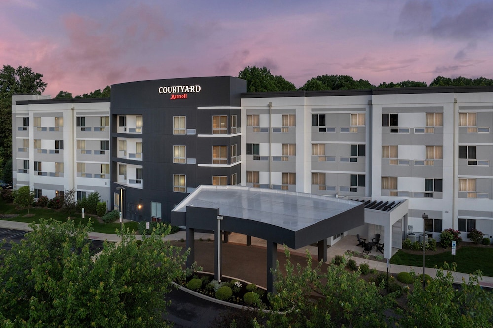 Courtyard Philadelphia Bensalem 5/56