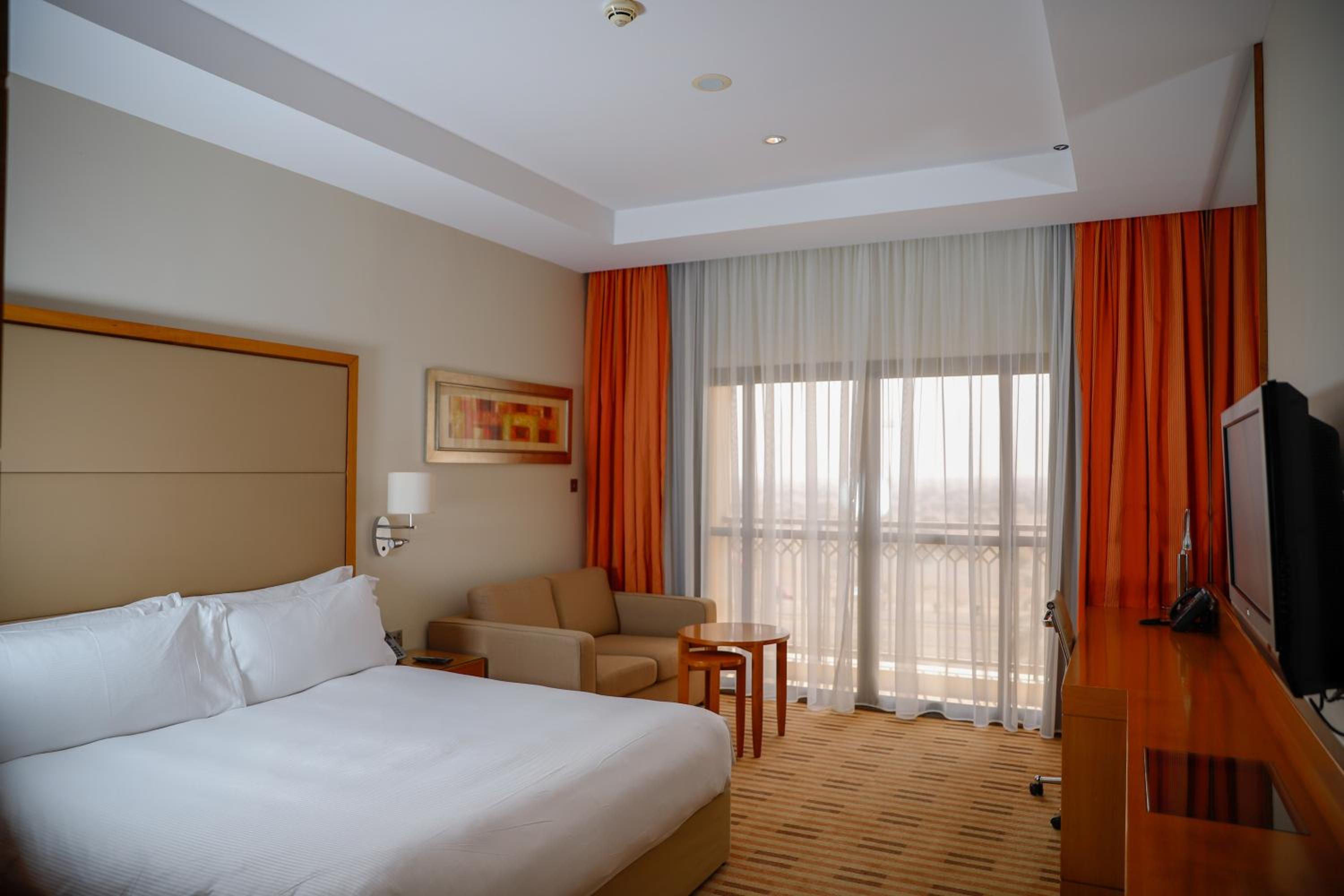 Room, King Bed, Garden View