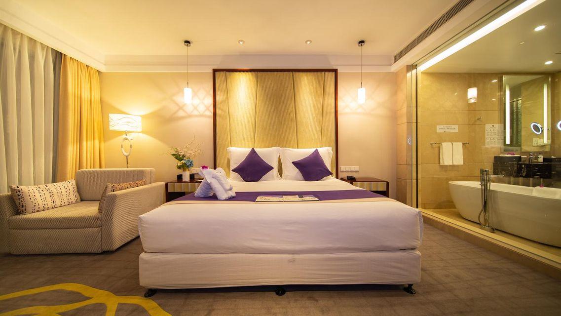 Select, King Bed, Sea View