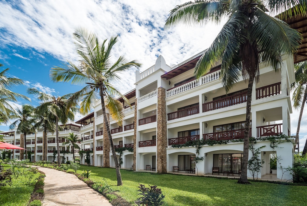 PRIDEINN PARADISE BEACH HOTEL AND SPA 4/79