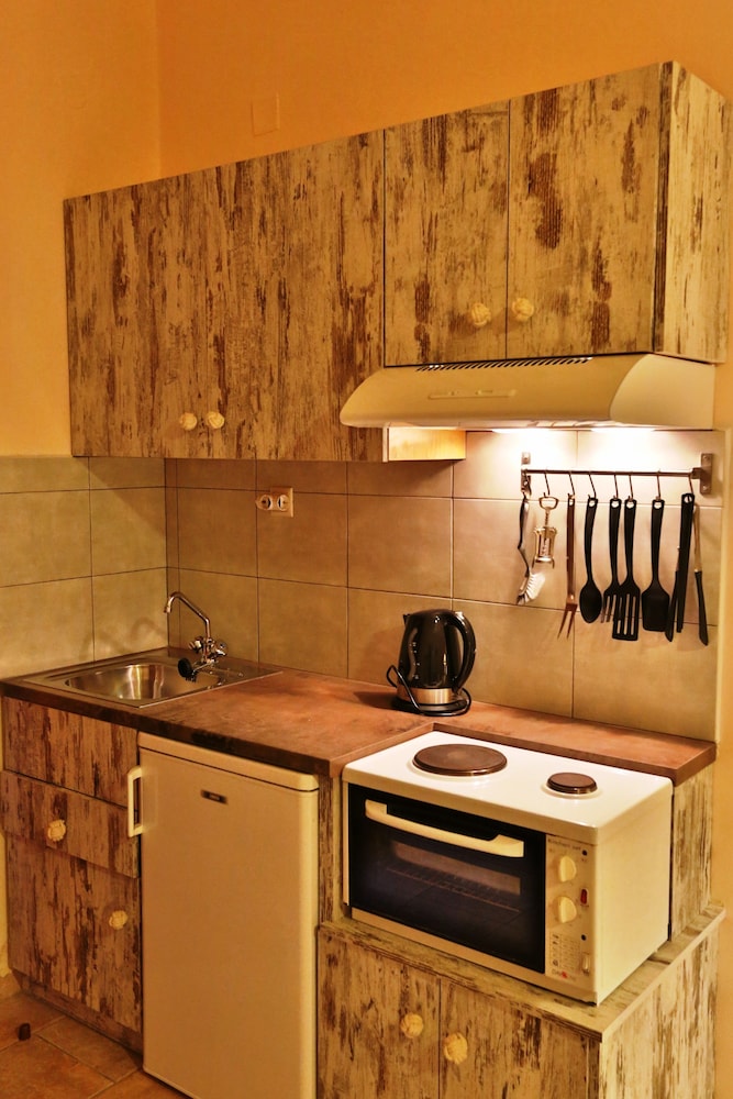 Ventoura Studios & Apartments 5/41