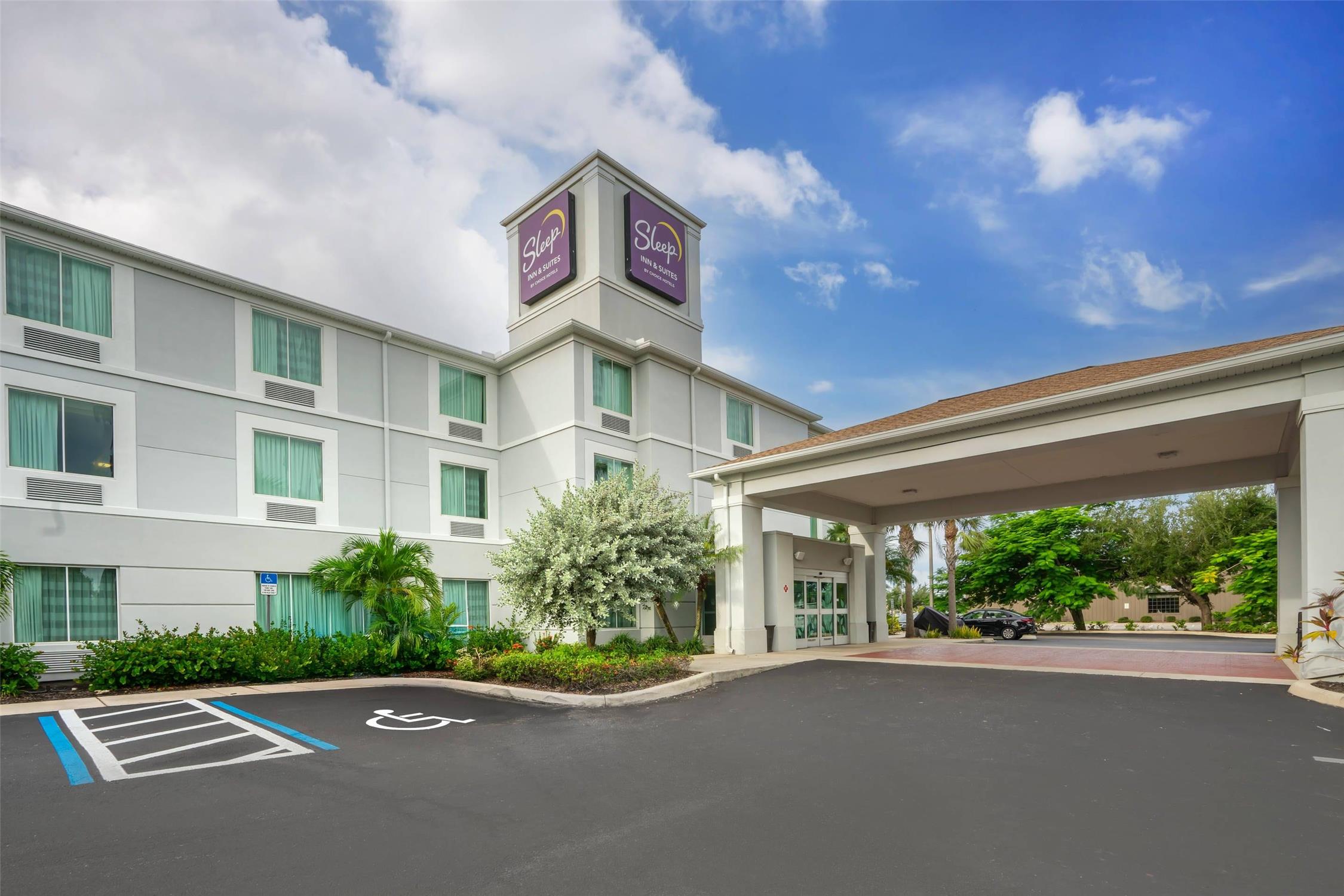 Sleep Inn & Suites Port Charlotte-Punta Gorda 22/24