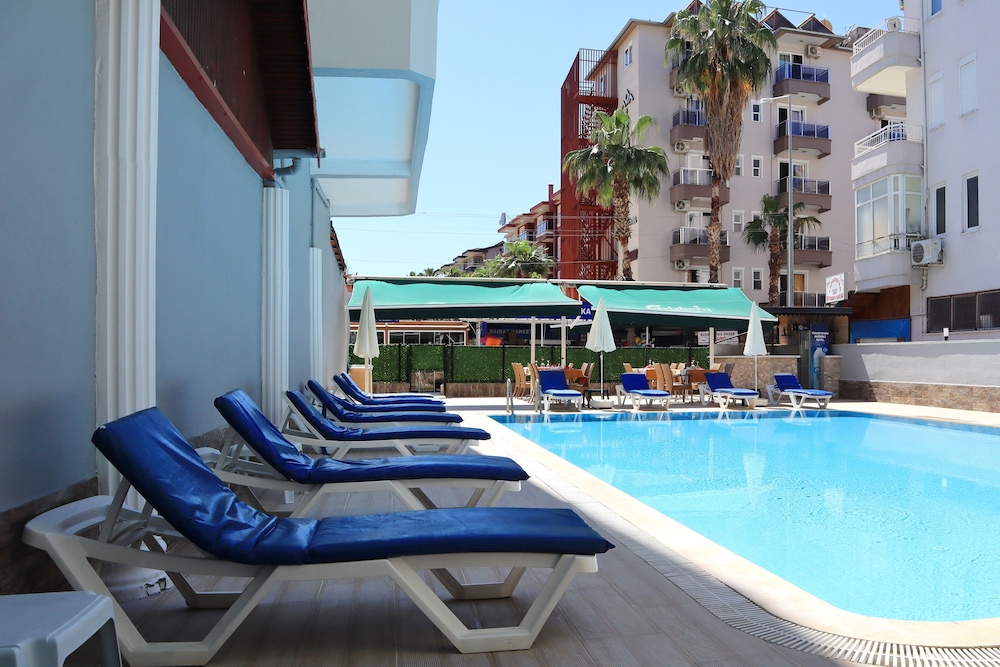 Kleopatra Smile Hotel 21/23