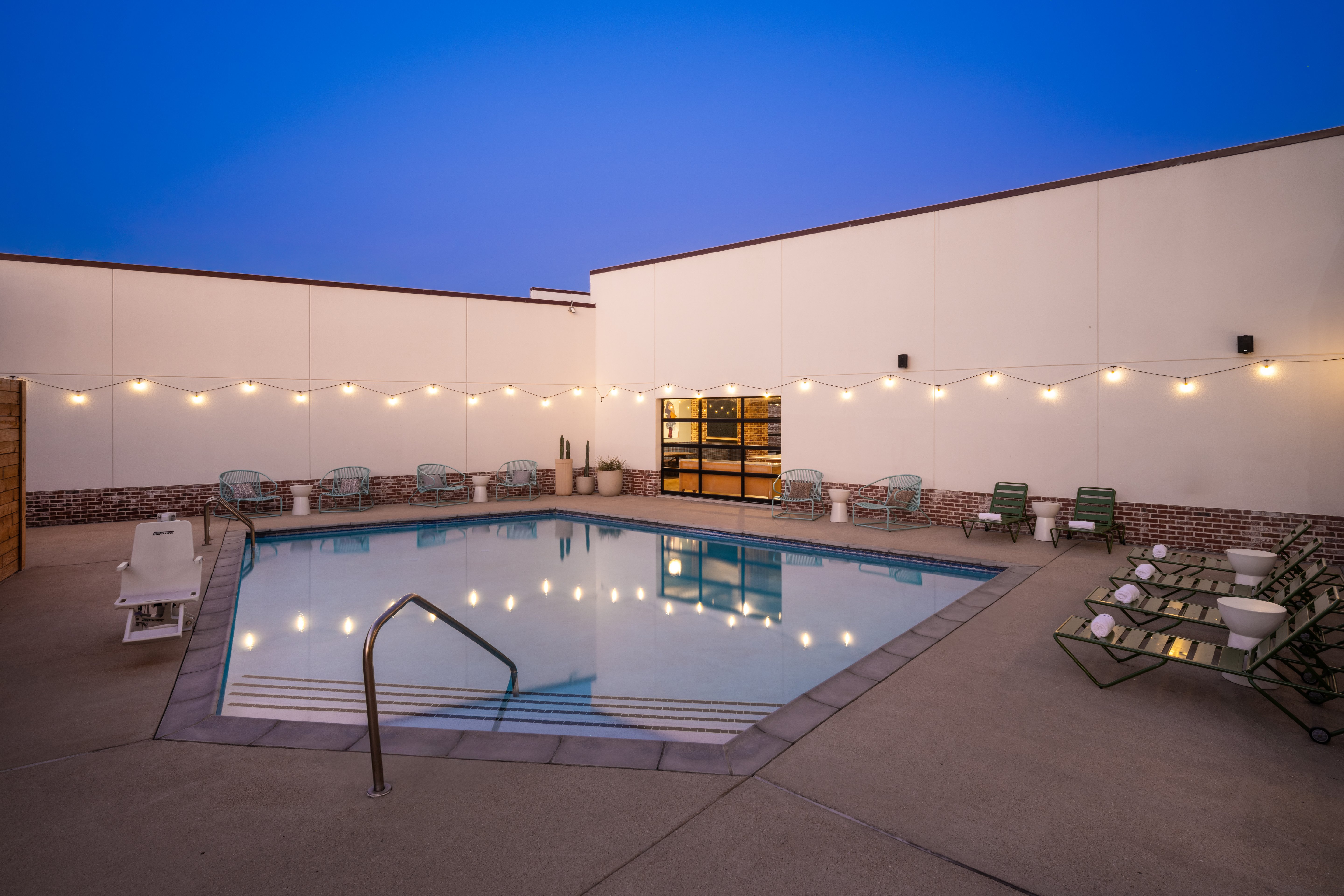 voco College Station Aggieland by IHG 24/46