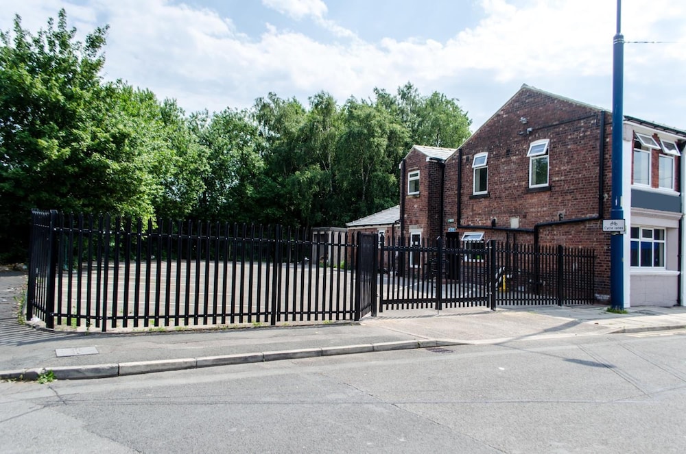 Trivelles Hotels - Eccles New Road 33/36