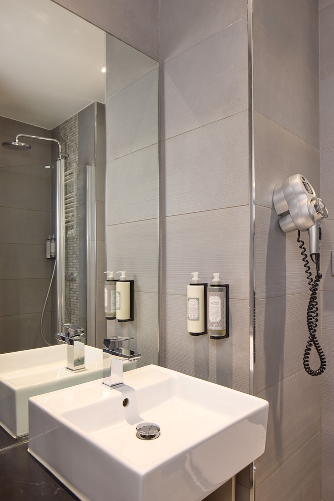 TIMHOTEL LE LOUVRE 53/56