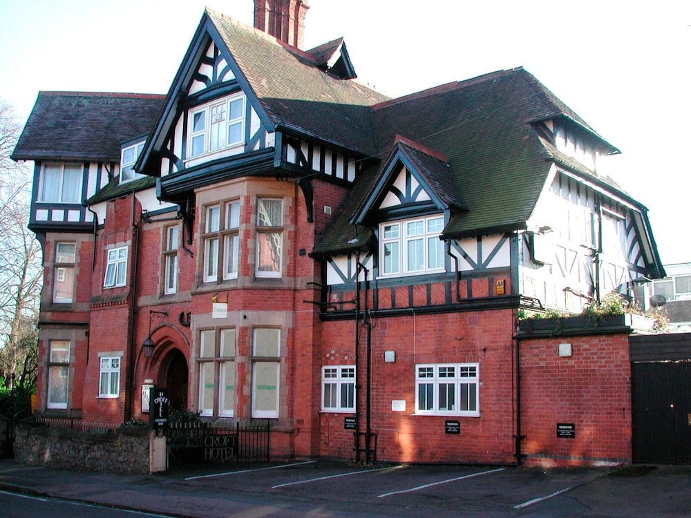 Croft Hotel 3/60
