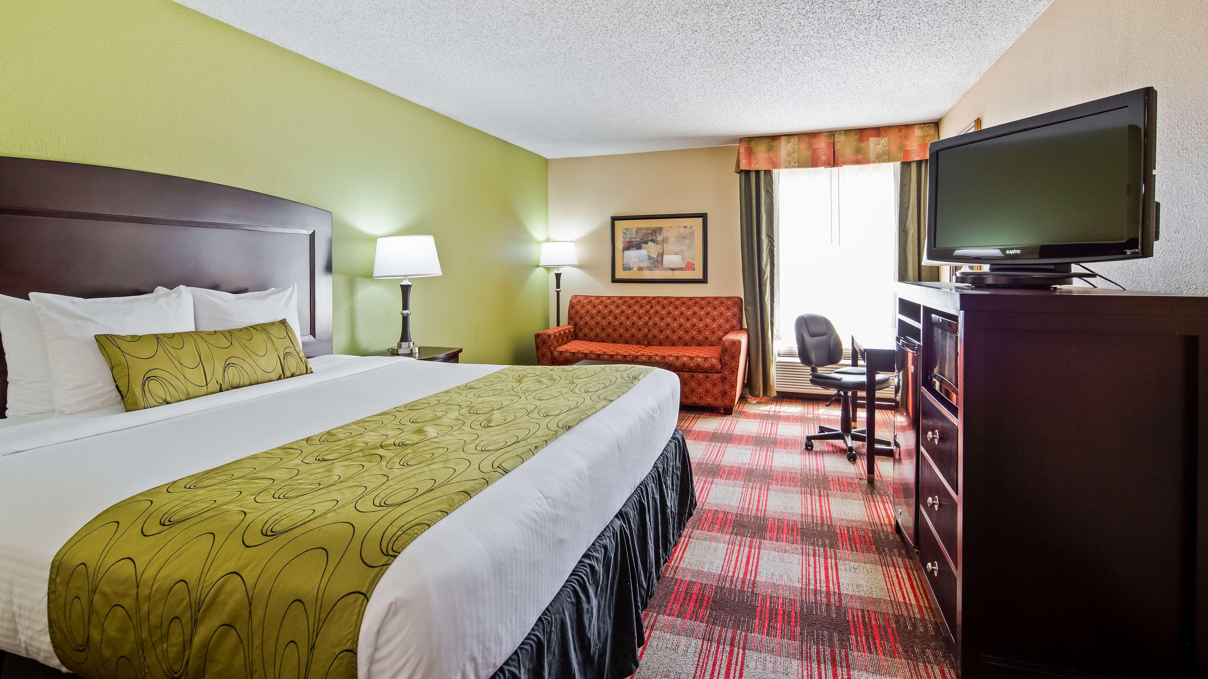 ROOM, KING BED