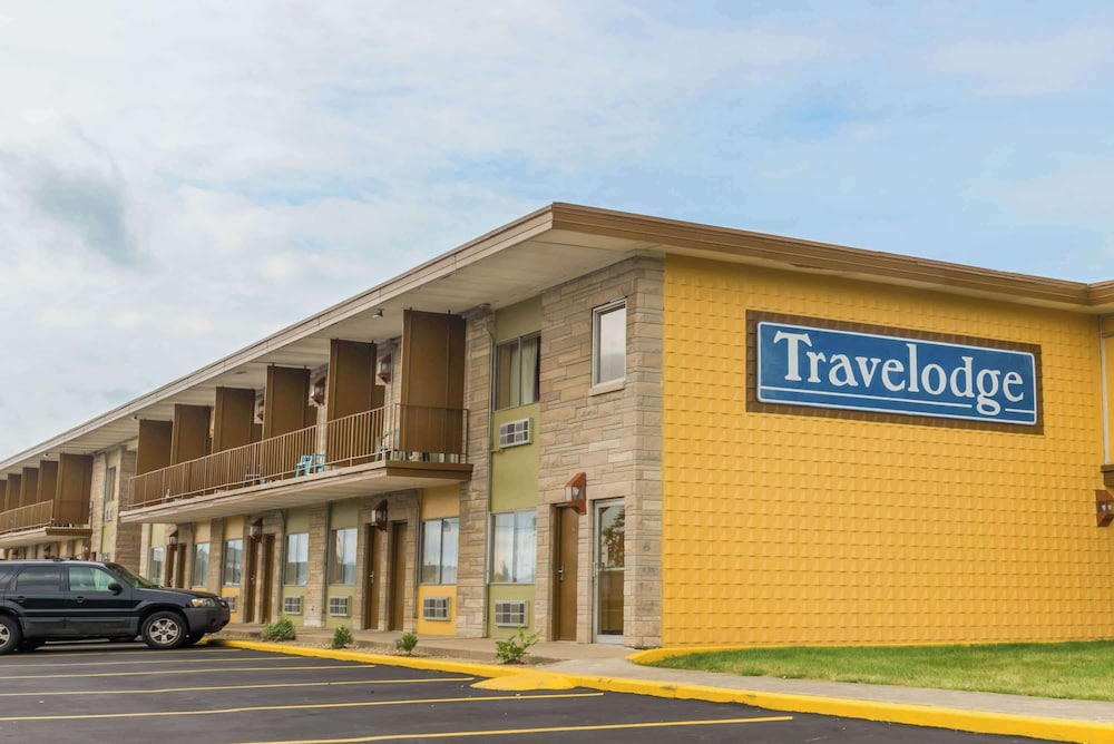 Travelodge By Wyndham Bloomington 56/62