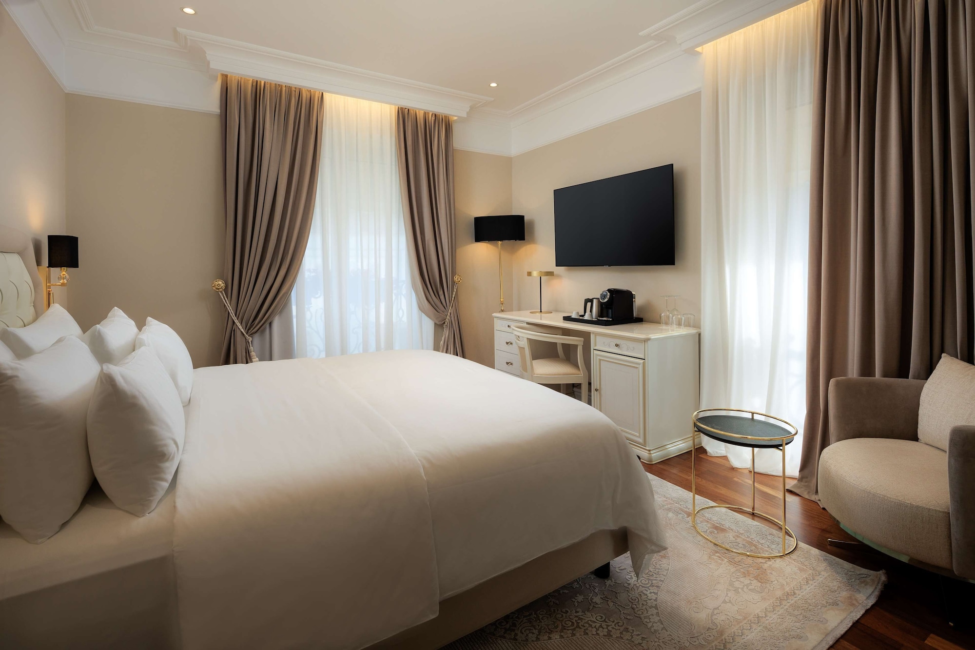 Collection, King Bed