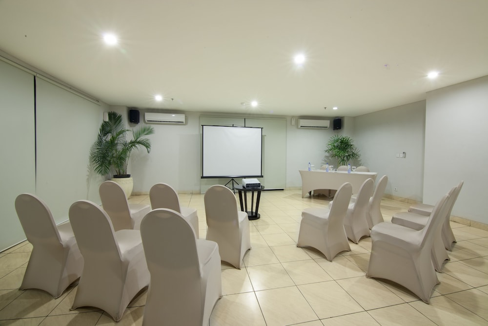 Grand Kuta Hotel Residence 45/53