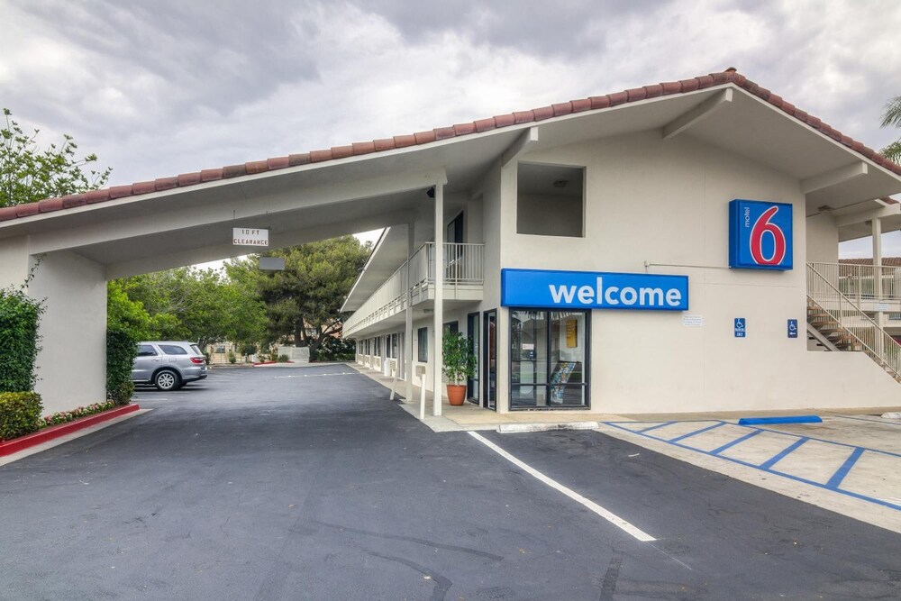 Motel6 Camarillo, CA 57/71