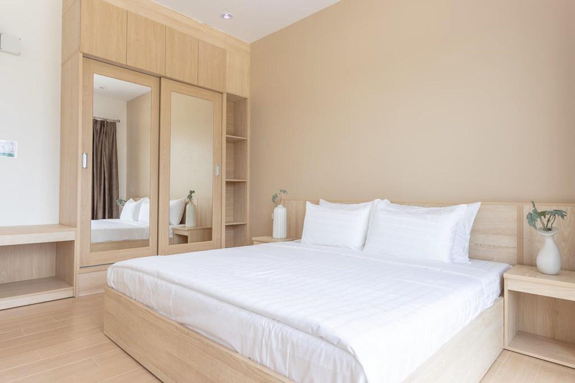 O2 Hotel Lopburi 6/15