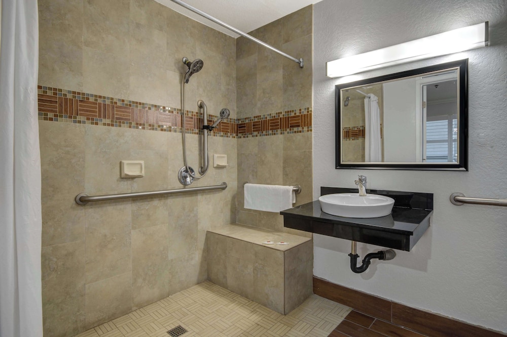 Motel6 Ontario, CA - Convention Center Airport 60/62